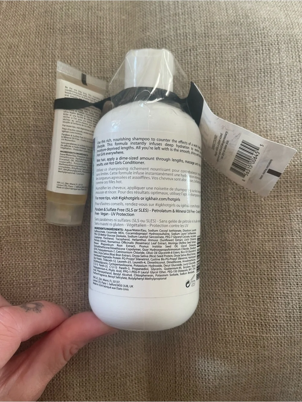IGK Hot Girls Hydrating Shampoo with free gift